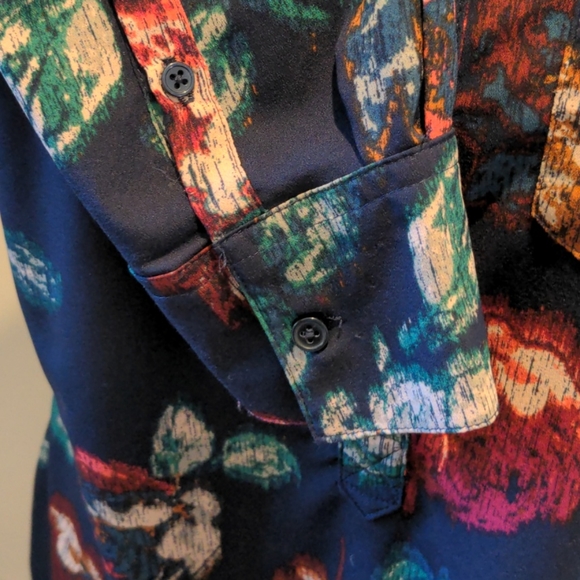 Merona button down top - Picture 3 of 10